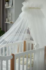 Балдахін з помпонами Baby Veres молочний